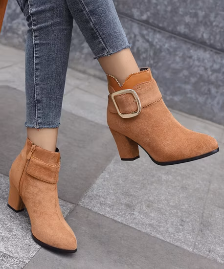 Модные удобные женские кожаные сапоги на среднем высоком каблуке